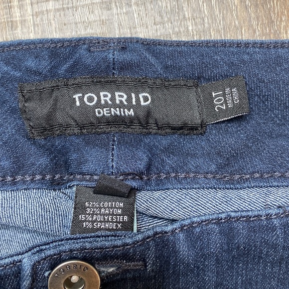 Torrid dark wash high-rise stretchy jeggings, size 20t - Picture 11 of 13